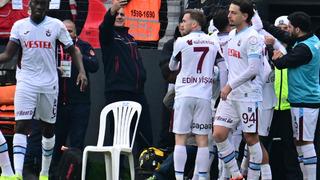 Trabzonspor fırtınası İstanbul'da da esti! Enis Destan ve Trezeguet galibiyeti getirdi