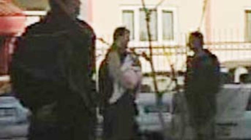 Kızının g&ouml;zleri &ouml;n&uuml;nde intihar etti