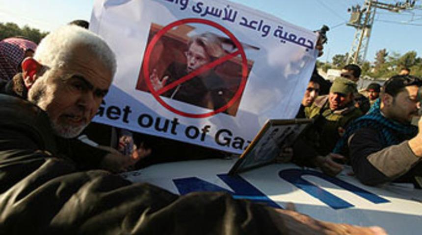 Fransız Bakan Gazze'de saldırıya uğradı