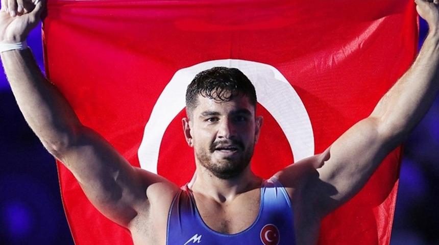 Milli güreşçi Taha Akgül, 11'inci Avrupa şampiyonluğuna ulaştı