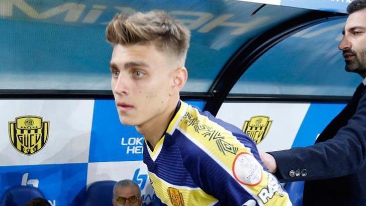 Batuhan Karadeniz, Kazımcan Karataş'ı hedef aldı! ''Penaltı yaptırıyorsun, gel penaltıyı al der gibi...'' G1