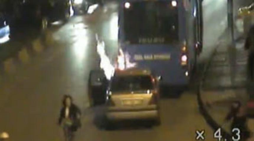 Otomobil b&ouml;yle patladı!