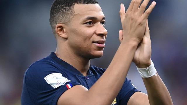 Yılın değil, asrın transferi! Real Madrid, Mbappe ile 5 yıllık sözleşme imzaladı!