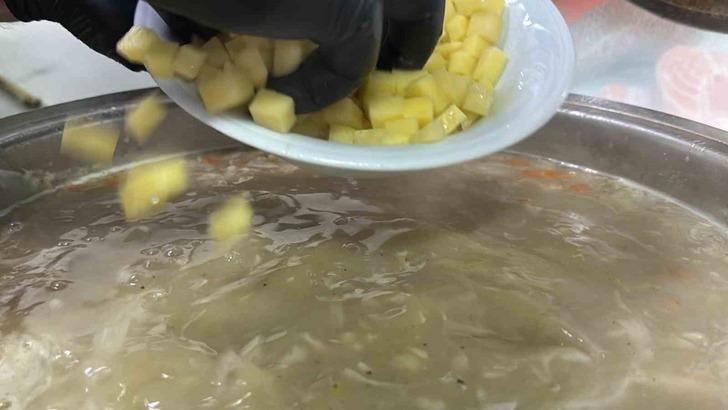 Her derde deva şifa deposu: "Balık çorbası" Ustası yapılışını anlattı! "Kış günlerinde özellikle içilmesi lazım" G1