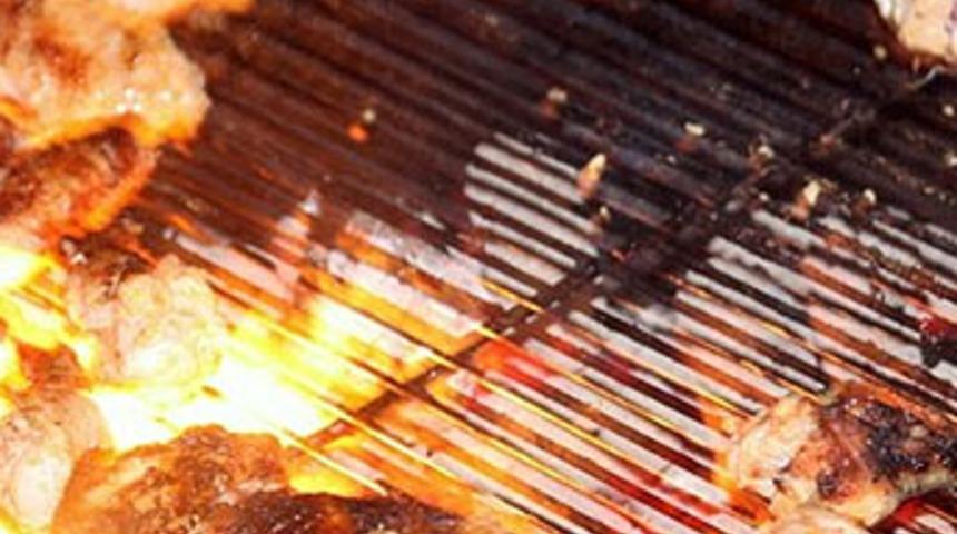 Karısını barbek&uuml;de pişirdi