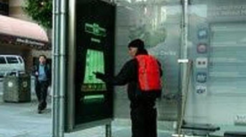 Yolcuların ayrılamadığı durak