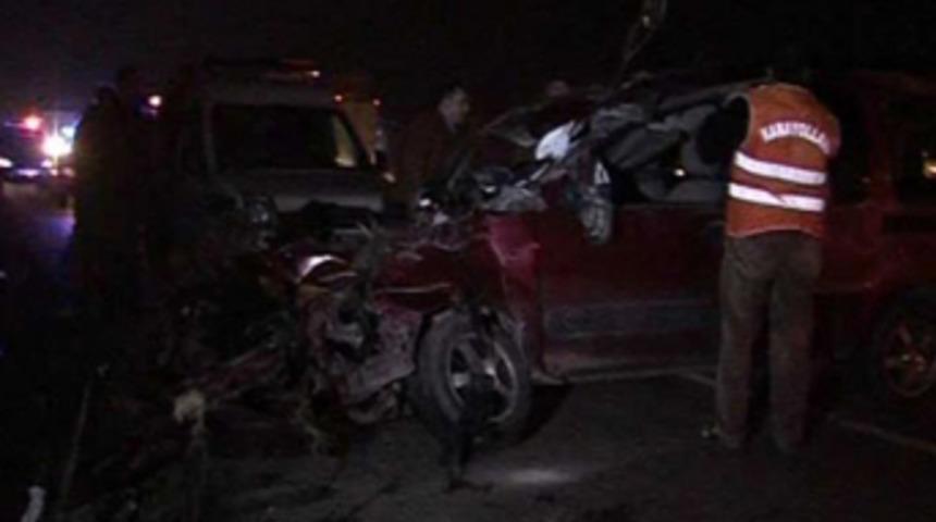 İneg&ouml;l'de feci kaza: 2 &ouml;l&uuml;