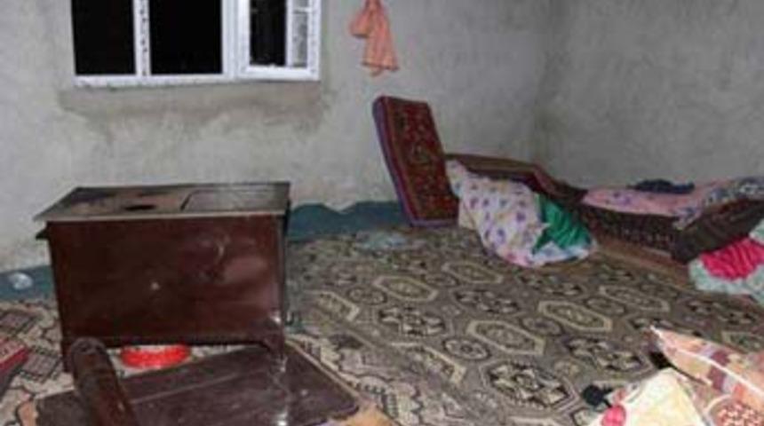 Bir evde 5 ceset bulundu