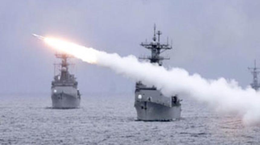 'Türk gemileri doğalgaz bölgesinde ateş açtı'