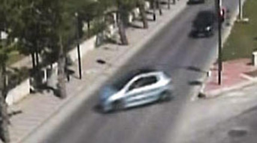 Yanındaki kıza hava atacakken