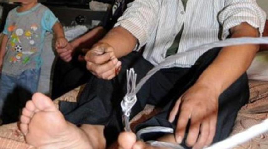 Kendini zincirledi, nedeni ise...