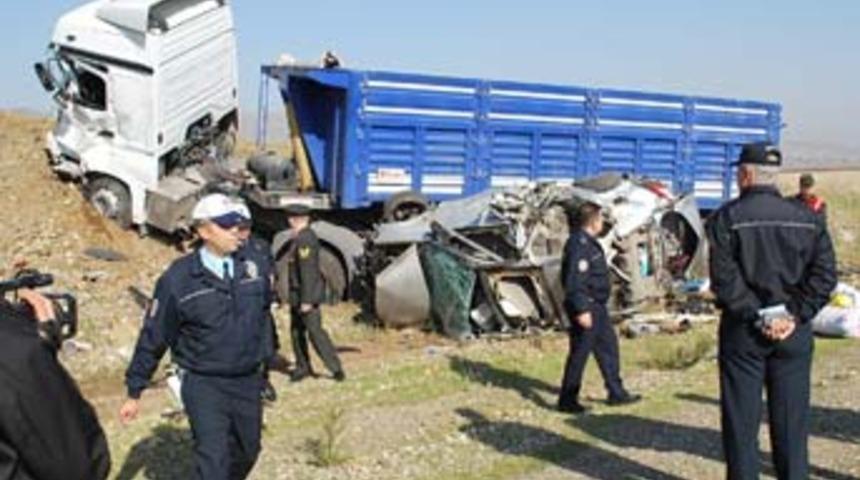 3 polis memuru kazada hayatını kaybetti