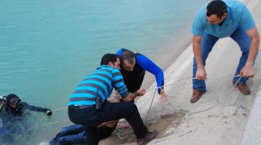 Kol kola &ouml;l&uuml;me gittiler