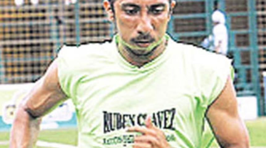 Futbolcuyu kesip, par&ccedil;alara b&ouml;ld&uuml;ler!