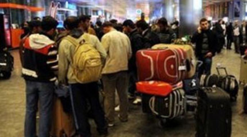 Libya'dan 178 Türk daha getirildi