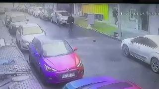 Sokak ortasında silahla rastgele ateş açtı! Korkutan anlar kamerada