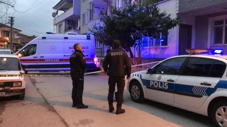 Yüksek ses tartışması cinayetle bitti! Yatağa bağlı babasının gözleri önünde 65 yaşındaki komşusu tarafından öldürüldü G4