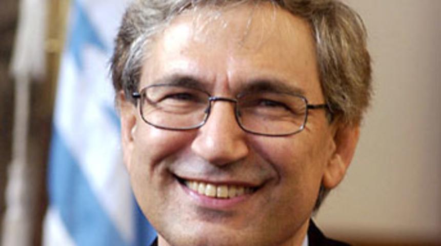 Nobel ödüllü Orhan Pamuk’a büyük ayıp!