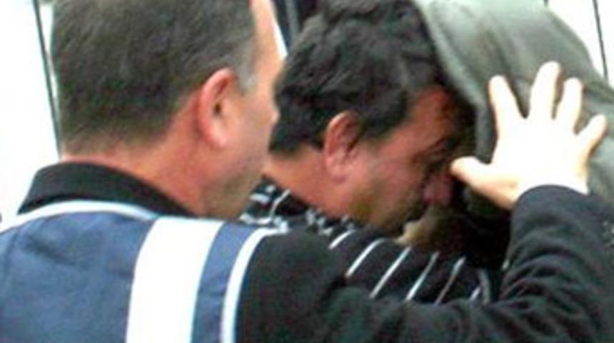 Sokakta g&ouml;rd&uuml;, tecav&uuml;ze kalkıştı!