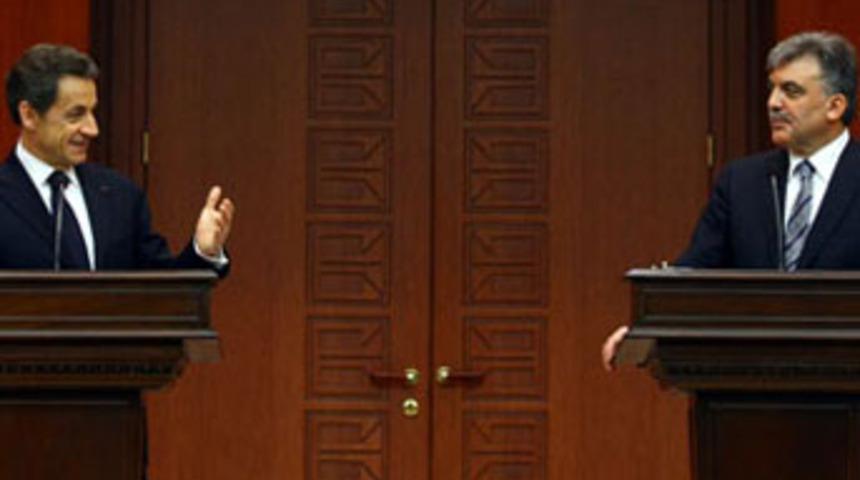 "Sarkozy bunun bedelini ödeyecek"