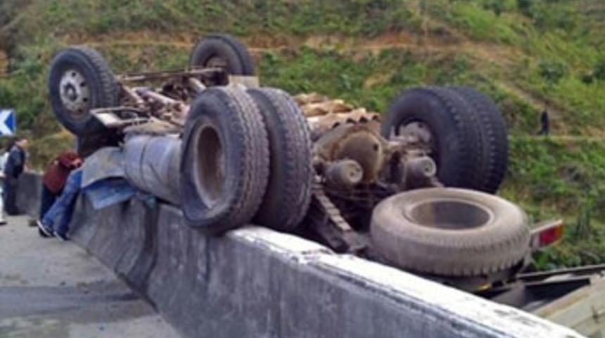 Tek tekerlek kurtardı!