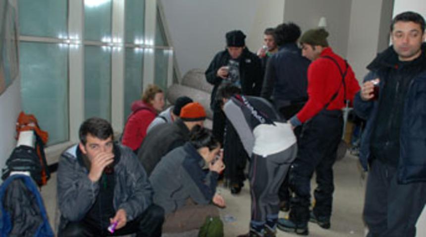 Dağcı kurtarma operasyonunda fıkra gibi olay!