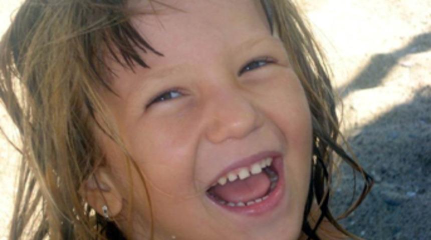 Ayvalık minik Ece&rsquo;ye ağlıyor