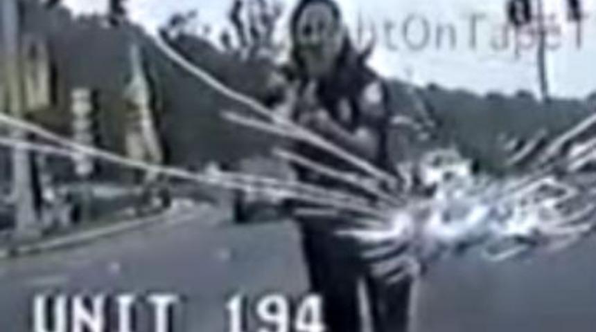 Soyguncuyu b&ouml;yle &ouml;ld&uuml;rd&uuml;!