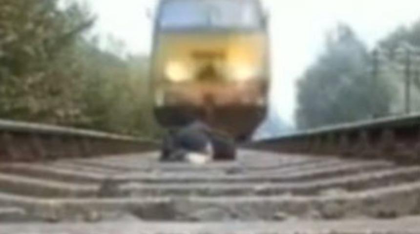 Gençlerin ölüm merakı!