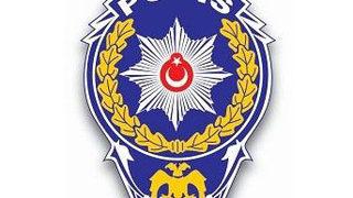 Karakola sığındı, polis de saldırgan da dövdü