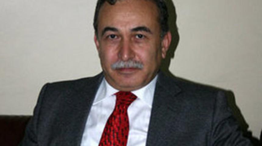 Uzun etekli davetiyeye Sezer savunması