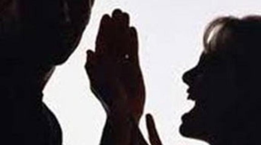 Belediye ekibi “durun boşanmayın” diyecek