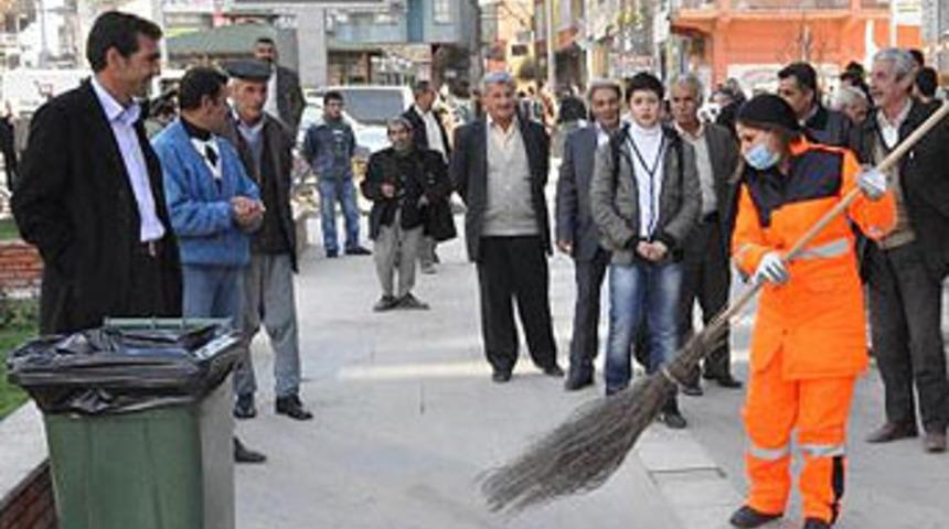 Tacize uğradılar ve...