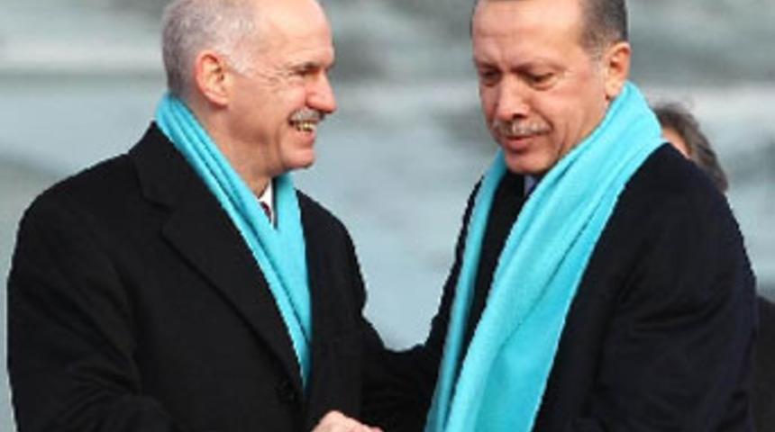 Papandreu'dan &ccedil;ok sert a&ccedil;ıklama!