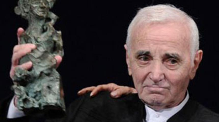 &Uuml;nl&uuml; sanat&ccedil;ıdan T&uuml;rkiye şantajı!