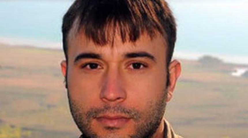 T&uuml;rk gazetecinin malzemelerine el konuldu!