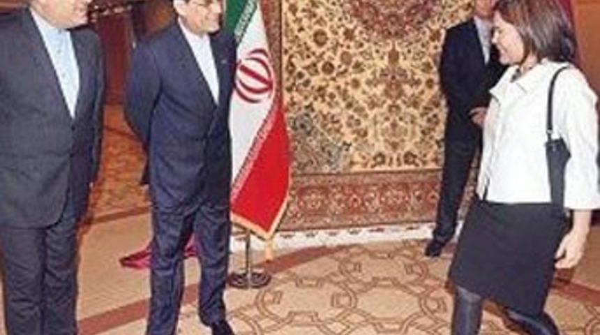 Büyükelçi kadınlarla el sıkışmıyor