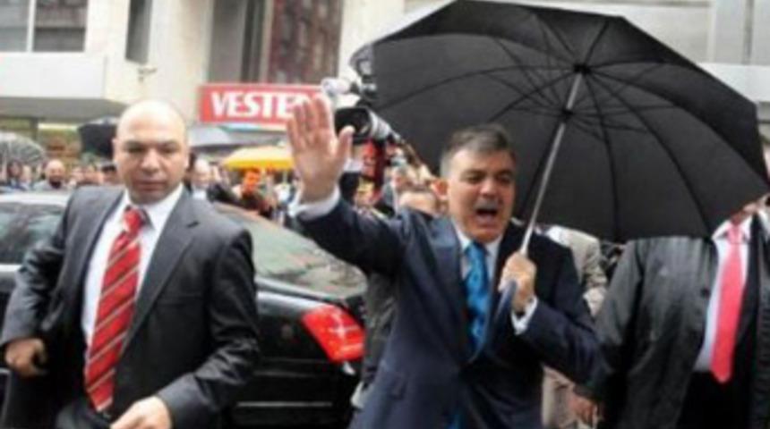 Abdullah G&uuml;l'&uuml;n paniklediği anlar!