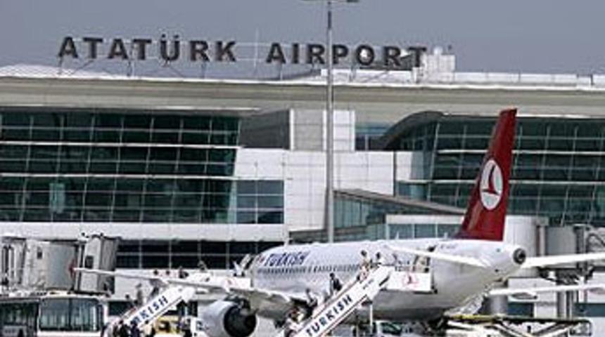 Atat&uuml;rk Havalimanı'nda r&uuml;şvet operasyonu