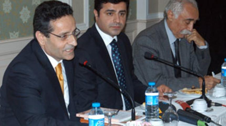 'T&uuml;rkiye 20-25 idari b&ouml;lgeye ayrılabilir...'