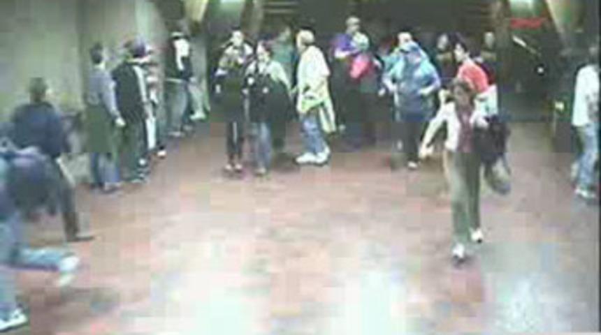 Y&uuml;r&uuml;yen değil, d&uuml;ş&uuml;ren merdiven