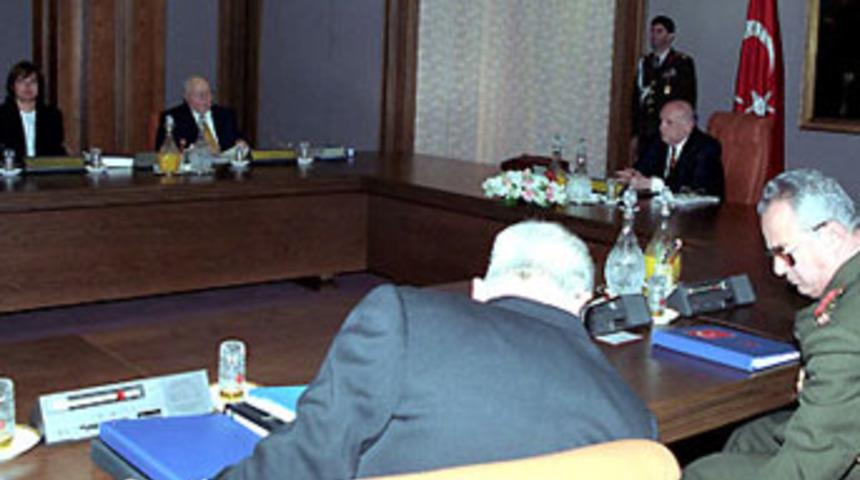 'Askerler T&uuml;rk&ccedil;e ezan istedi'