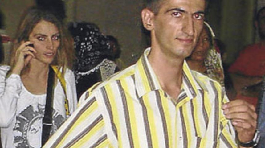 Polisten askere komplo