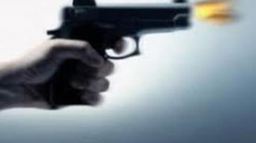 ABD'de kongre &uuml;yesine saldırı d&uuml;zenlendi