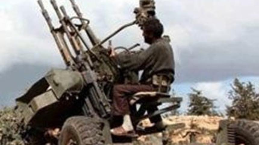 AB, Kaddafi'ye yaptırım paketini onayladı