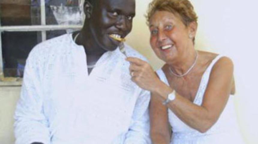 Aşk acısını b&ouml;yle &ccedil;ıkardı!