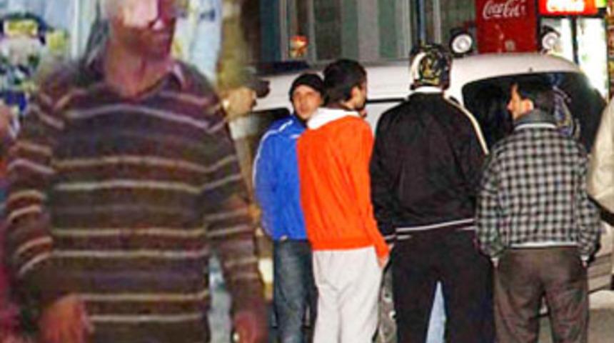 Silahlı soyguncuyla boğuştu bu hale geldi