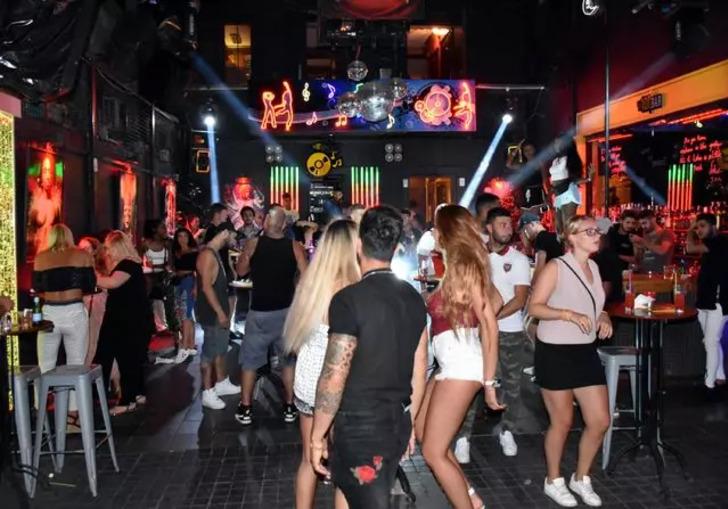 'Damsız girilmez' mahkemeye taşındı: Eğlence mekanlarına gidenleri ikiye bölen uygulamaya vize çıktı! G5