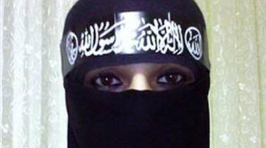 Bu fotoğrafı bıraktı; İran'a ka&ccedil;tı