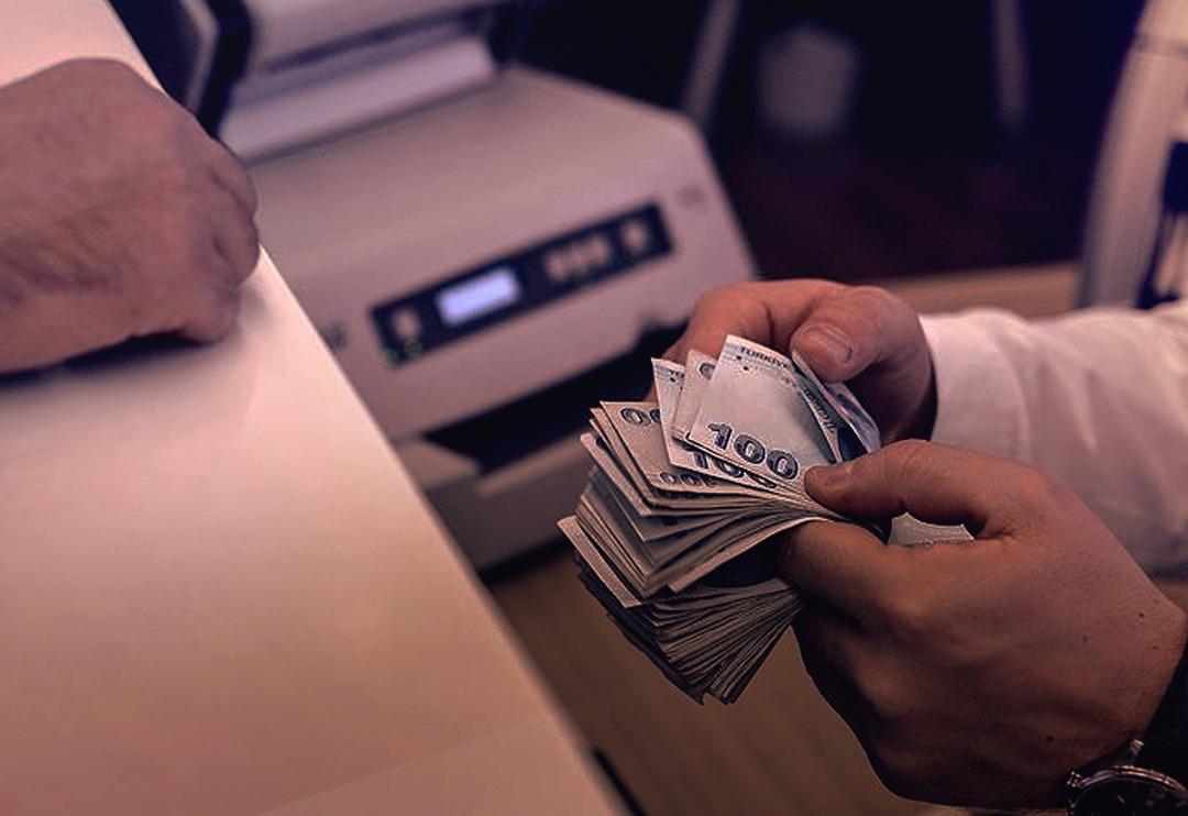 Y&uuml;zde 303 arttı, neredeyse artık kiralarla yarışıyor! Son bir yılda y&uuml;zde 70'i ge&ccedil;en de var... İşte il&ccedil;e il&ccedil;e İstanbul 2024 aidat &uuml;cretleri